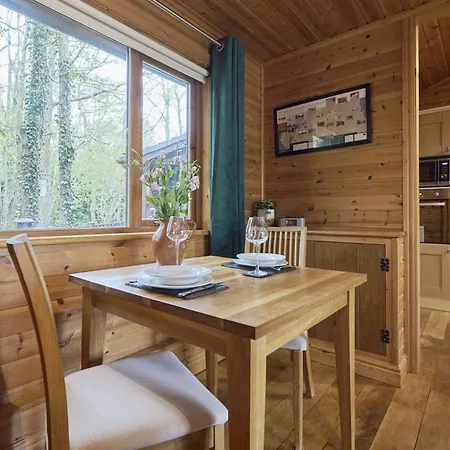 Fieldfare With Hot-tub بيت للعطل