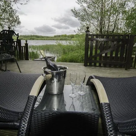 Fieldfare With Hot-tub Carlisle (Cumbria)